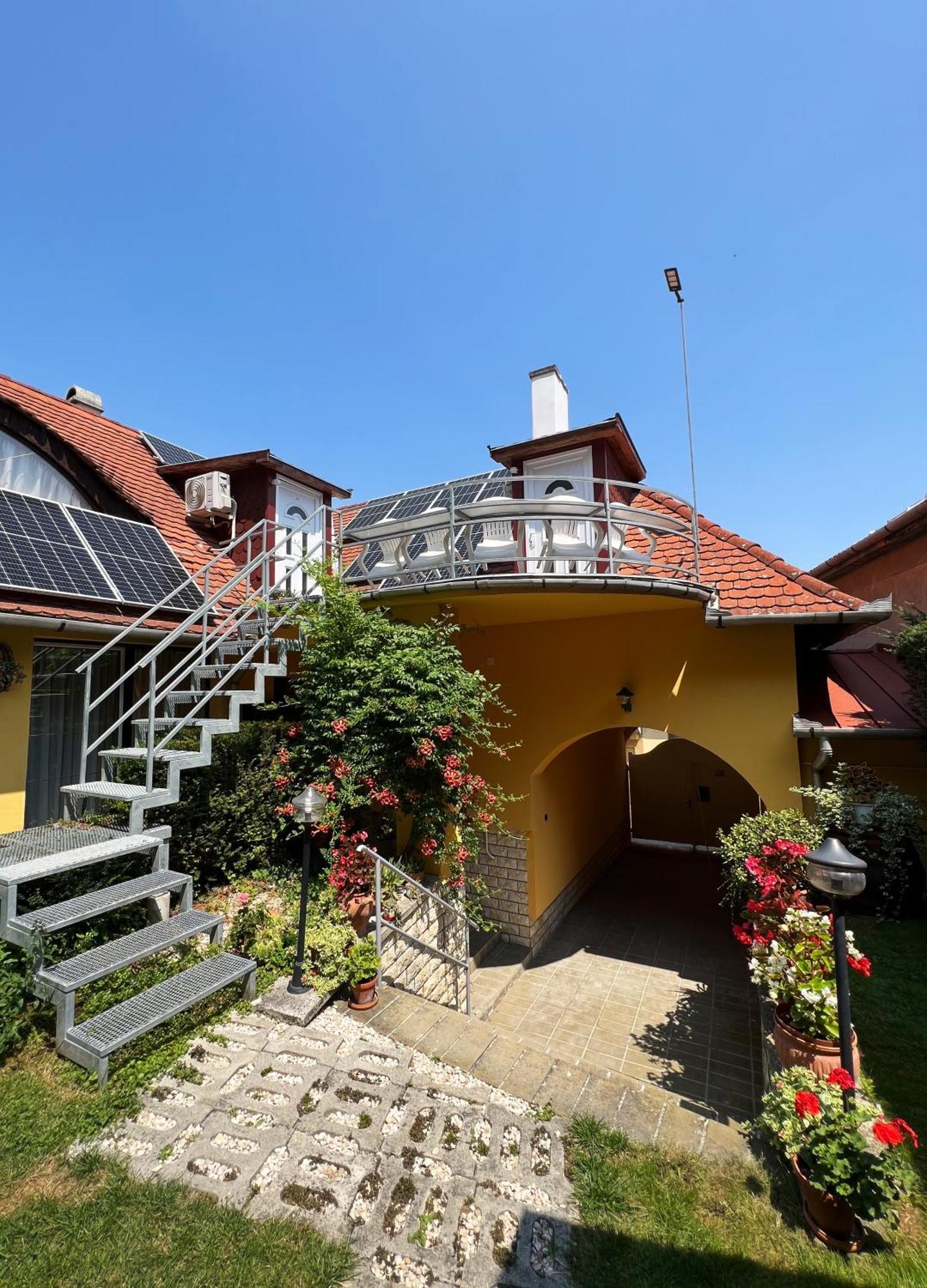 Óvár 12 Vendégház Tokaj Exterior foto