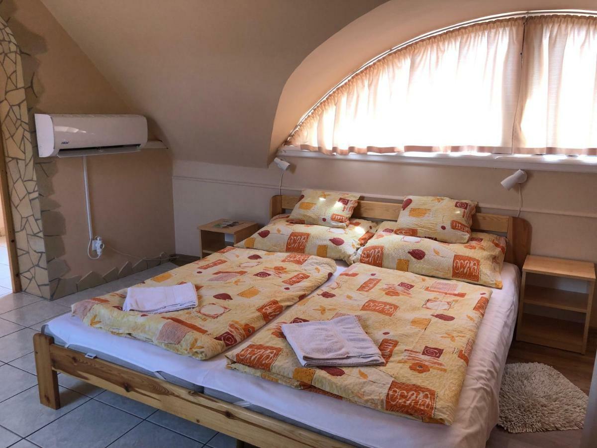 Óvár 12 Vendégház Tokaj Exterior foto